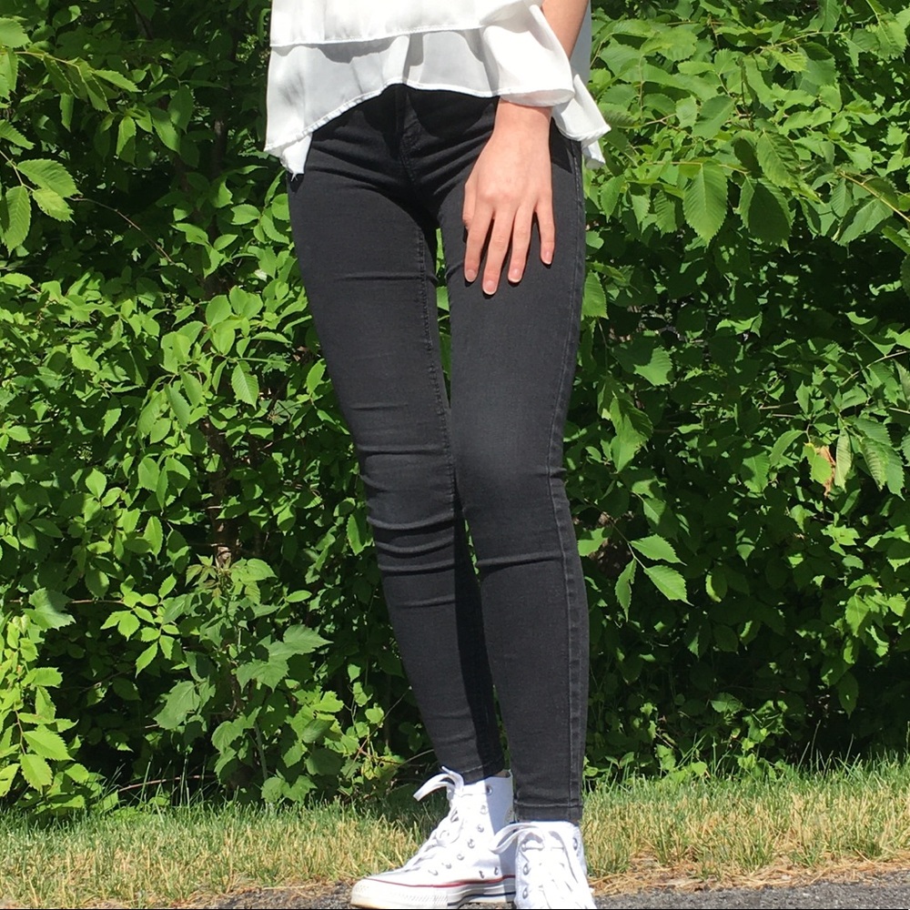 Black Mid-rise Jeans